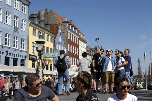 A Copenhague, les touristes écoresponsables sont récompensés par des cadeaux | RTS