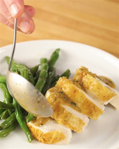 6.9K views · 32 reactions | Dan breaks down the science behind your poultry choices to help you elevate your next roast chicken to perfection! Selecting the best chicken—air-chilled vs. water-chilled—can result in superior flavor and texture. Watch now: https://bit.ly/3Y2XoWn | Cook's Illustrated | Facebook