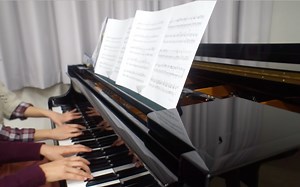 ピアノ連弾　「嵐　Love so sweet 」