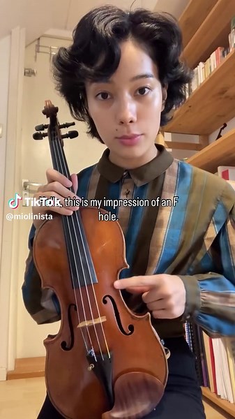 like u know that long cigarette that she smokes in breakfast at tiffany’s?? #violin #classicalmusic #fhole #impression #cigarette