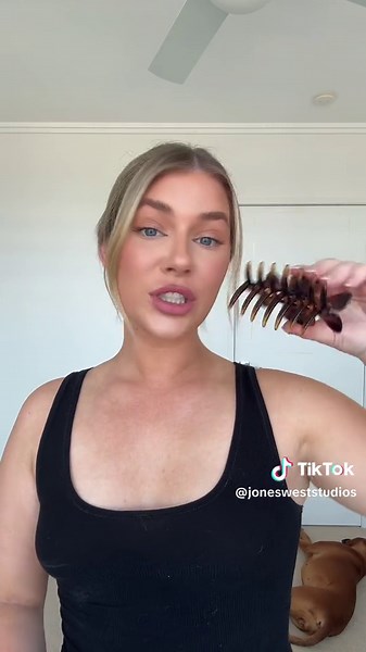 Eco-Friendly Hair Clip Comparison: Jones West vs Traditional Plastic