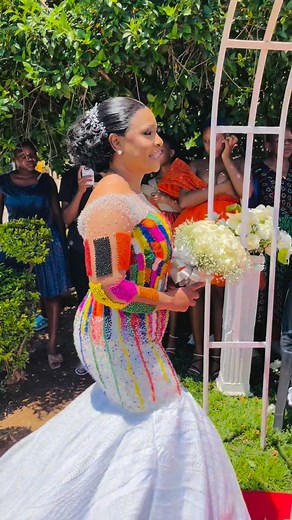 1.6M views · 60K reactions | The groom’s eyes welled up with happy tears as he gazed at his beautiful bride珞凉❤️overcome with love and emotion Thank you Mr and Mrs Zungu for trusting cocktail bar Gentz and Shatadi Ushering Events ❤️珞 #ramasediwedsThsmsanga #wedding #ushering #c | Cocktail Bar Gentz | Facebook