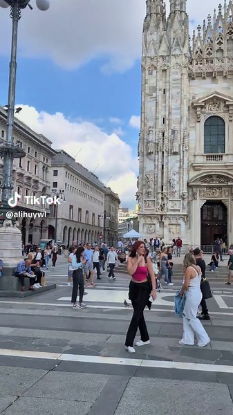 Top Places to Visit Near Milan: A Guide