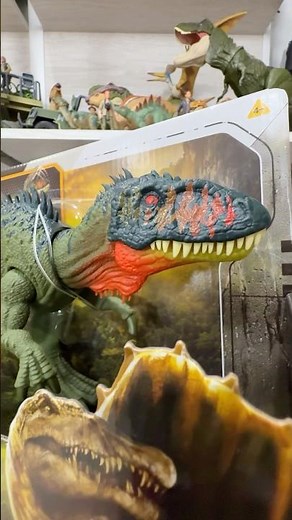 NEW TOY ARRIVAL: Gigantic Thrashers Tyrannotitan from Jurassic World Rebirth | CollectJurassic.com