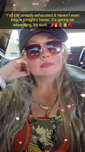 Breaking out of Elsa's prison tonight. 💋💃👸🏼 I must shake my salt shaker that my Mama gave me! Kidding. I just love live music & the nightlife. I Yamma Vampyreeee! Sorry. I just weirded all over the place.