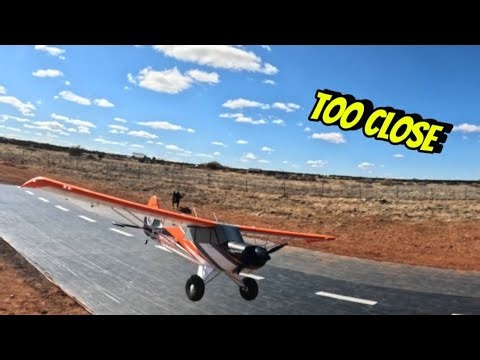 Arrows Husky Low Passes & Landing Practice