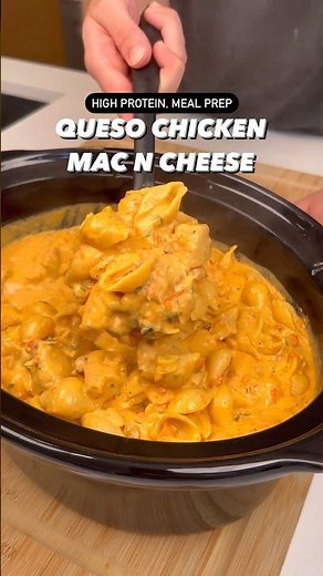 Macro-Friendly, High Protein Queso Chicken Mac n’ Cheese #shorts
