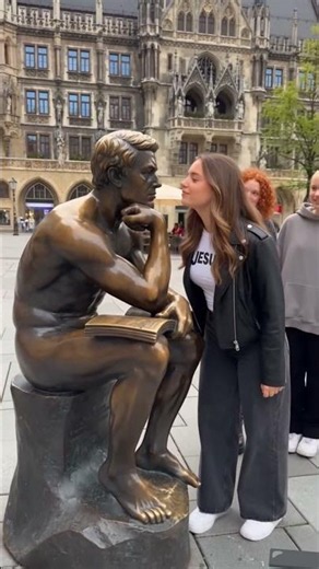 🚨😱 SHE KISSED A STATUE… THEN IT MOVED! HER FACE SAYS EVERYTHING! 💋 #chatstory