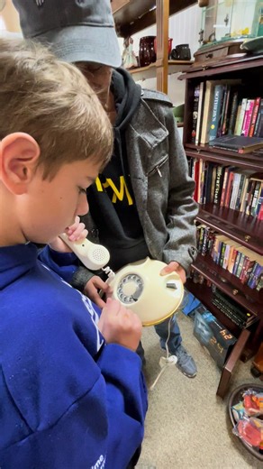 Teaching our son how to use a rotary phone 🤣🤣🤣 #antiqueshop #rotaryphone #hello #vintage