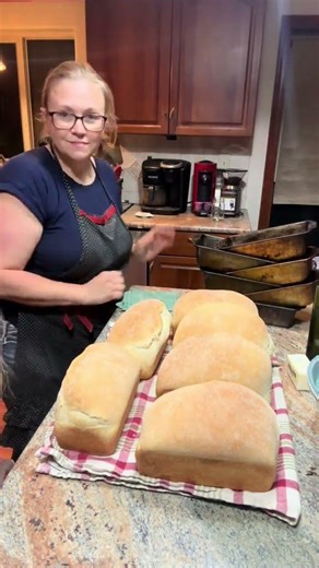 Homemade Bread! I bake my bread at 350 degrees for 30-35... #Shorts #myeverydayordinarylife