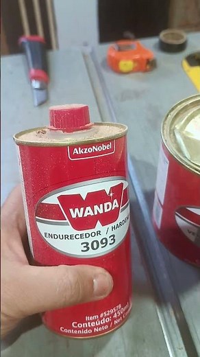 Which varnish to use on wood and cages to achieve a mirrored finish?