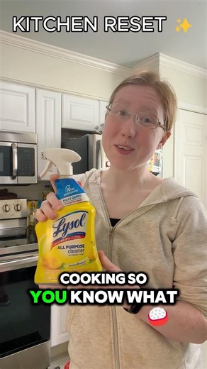 Clean my kitchen with me!🫧