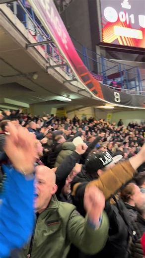 Almost 1am local time and we’re still waiting to leave… Some trip this 😅 Up the European Villa 💜💙