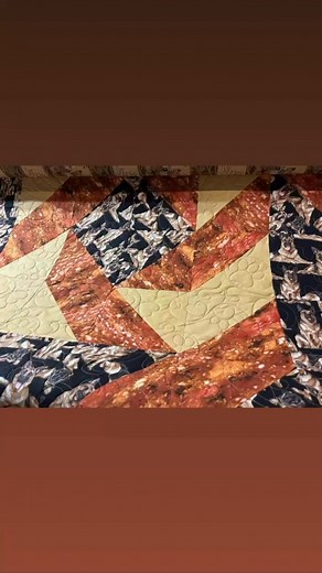 Cute quilt with German shepherd dogs for a friend’s daughter. Pieced by me! Quilt design is Infinity by Aussie Quick Quilt. Quilted with paws & hearts. | Deb’s Quilting & Craft