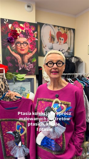 Dominika Łabędzka on Instagram: "Ptasia kolekcja na stałe gości w Nikado Manufakturze, a nasze kolaże łączą w sobie wiele różnych wygibasów. Te są niezwykle barwne 😍 🌷Wszystkie nasze propozycje, w zależności od dostępności materiałów można zamówić na messengerze lub przez e-mail kontakt@nikado.pl Tam odpowiadamy na pytania, tam ustalamy szczegóły. Szyjemy na wymiar i wysyłamy na cały świat, ołje 💪 🌷 Stacjonarnie jesteśmy dla Was od wtorku do niedzieli: Salon Mód Nikado Kraków Stolarska 8-10
