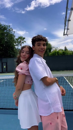 when #snick glitches 😂 @symonneharrisonofficial @nickbencivengo