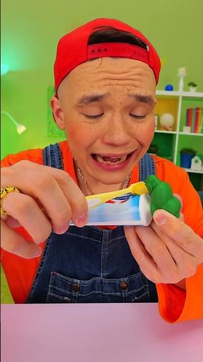 Unbelievable Toothpaste Trick! 😲✨ You Won't Believe Your Eyes!