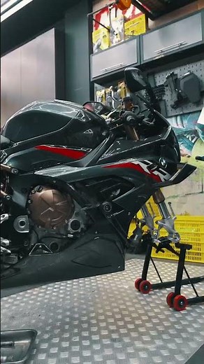 Replace the OZ Racing Gass Rims on the S1000RR #funnysnacks #layzmotor