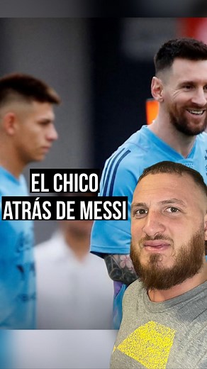 Juan Jeremias Bindi | ¿Quién es el chico que está atrás de Messi? ¿Quién de sorpresa empezó a entrenar con la selección? El #DiablitoEcheverri nació en 2006 en... | Instagram