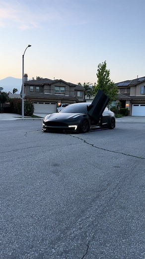 Tesla Model 3 & Y Air Ride Showcase — All City Drive