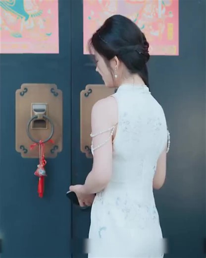 Late-Night Call: First Love Surprises My Girlfriend