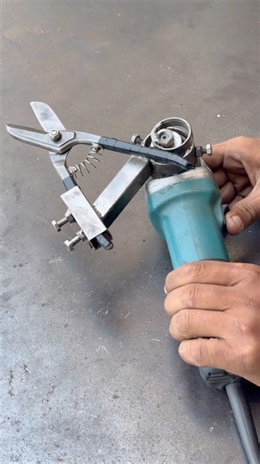 Metal cutter using angel grinder #tools #ideas #seniorwelder