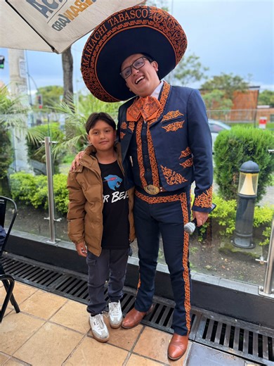 ¡Celebramos la vida de una persona única y muy especial! 🎉🎂 Que viva Joaquín y que nunca falten los motivos para sonreír 😄💗 #mariachitabasco #cuenca_ecuador🇪🇨♥️ #fyp #fypシ #azogues_ecuador🇪🇨