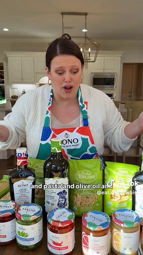 My first PR Unboxing and it’s from my favorite brand! I was so excited when these showed up in the mail! @Bono Extra Virgin Olive Oil is my go-to brand for the best olive oil, marmalades, olives, and more. They generously sent me all of these lovely gifts - I couldn’t be more blown away by all of this. You will definitely be seeing some cooking videos showing up in the future featuring these beautiful gifts, so stay tuned to see how I use them 👀 what would be the first thing you would use from