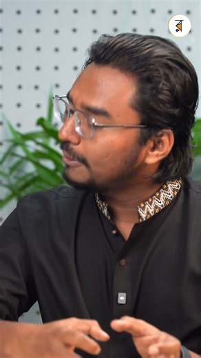 শৈশবের স্মৃতিচারণে চোখের পানি ও লেখার আবেগ।