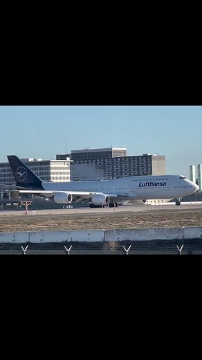 @lufthansa 747-8i taking off on runway 24L at lax #lufthansa #lufthansaviews #laxairport #boeing #boeing747 #boeing7478 #b747 #b7478 #b7478i #takeoff #lufthansa747