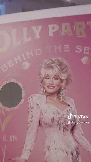 The Dolly! All Access pop-up experience is set and ready at #CMAfest! Open tomorrow June 6th through Sunday June 9th at @Country Music Association’s Fan Fair X, you won’t want to miss this! Here’s a sneak peek 👀 #DollyAllAccess