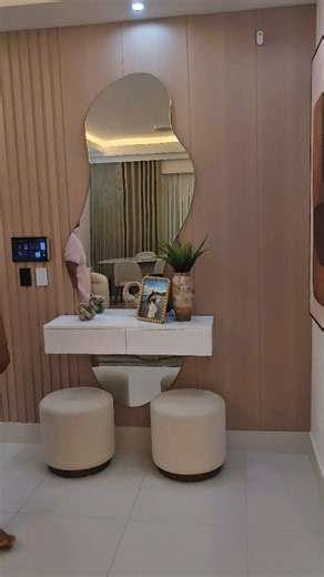 | Hogares Inteligentes | Smart Home | on Instagram: "¿Cómo ves tu casa inteligente? 🤖🏡 🏡 Un verdadero sistema de hogar inteligente no se improvisa Este fue un proyecto totalmente inteligente, donde el propietario no tenía límite de presupuesto, pero sí fue extremadamente exigente con tres cosas clave: calidad, funcionalidad y un resultado final que realmente representara un Smart Home profesional. Para cumplir con esos estándares, el apartamento pasó por un proceso completo de ajustes, mejora