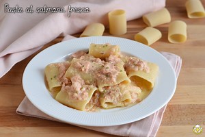 PASTA al SALMONE FRESCO CREMOSA senza panna: ricetta facile