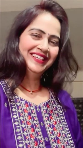 Ladko ka kya kishi bhi mod pe #trending #song #supriyatiwari #shortsvideo #