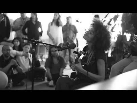 Nneka "Shining Star" - Pandora Whiteboard Sessions