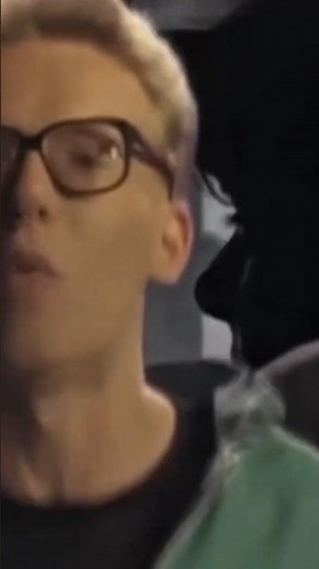 The Proclaimers 'I'm Gonna Be (500 miles) Run Through Video Translator into Dutch #shorts #translate