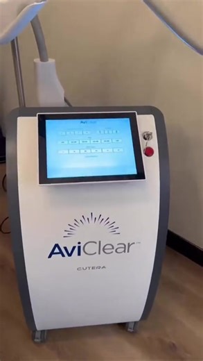 PSA: Your acne era is in the distance 📢 Our breakthrough laser treatment tackles oil production at the root—revealing clearer skin, restoring balance, and bringing back your glow. Because confidence looks good on you. ✨ @Cutera