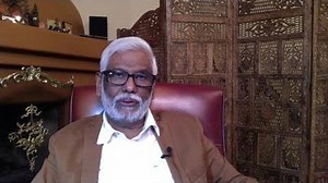 Dr. Pillai's Free Mind Training: Time, Day 26 of 30 June 11 [Free] Daily Videos: Enroll To Get Them Live & the Replays Find out about Dr. Pillai's Yogic Brain Training on July 16-19th: http://www.pillaicenter.com/full-moon-of-the-guru-2016.aspx In this video, Day 26 of 30, MidBrain Mind Tapping Program, Dr. Pillai talks about Space and the mystic Dattatreya who explained that you may not be able to change Time, but you can change your Space by changing your location. When you change your Space, 