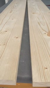 “Strong & secure! 🔩🪵 The perfect hack for fastening wooden planks together. #WoodworkingTips #DIYHacks #hacklabcreation | HackLab Creations