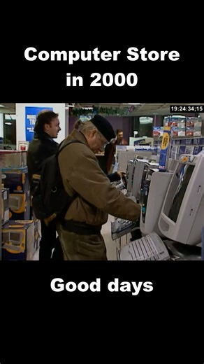 Computer store in 2000 #2000s #retro #goodtimes