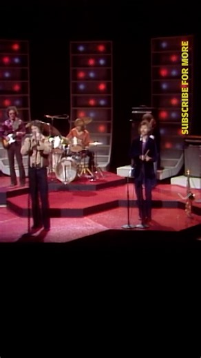 The Midnight Special on Instagram: "King Harvest performing “Dancin’ in the Moonlight” live on The Midnight Special, June 28, 1973. Watch the full performance on our YouTube channel - link in bio! #themidnightspecial #kingharvest #70smusic"