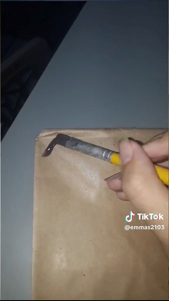 Cosplay de Mono em Little Nightmares 2