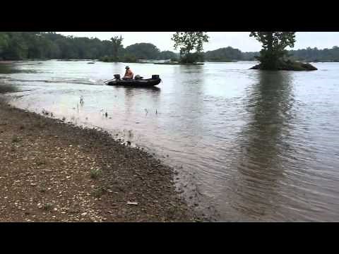 Swamp Runner SPS long tail mud motor on a Saturn Kaboat