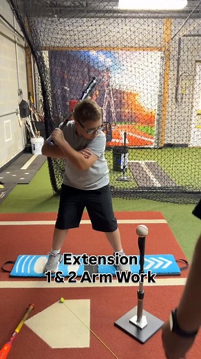 🔥1 & 2 arm drills for extension work🔥 ✅1 arm- focus on bottom hand extension and direction. Using the white line of the batters box as a directional focal point! ✅2-arm- Focus on full extension through the baseball and through the pitcher. #baseball #hitting #youth #development #drills #extension | The Ultimate Swing