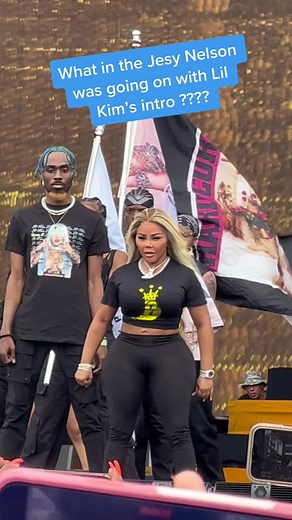 Lil Kim Performance Intro Highlights 'Jingle Bell Ball' Vibes