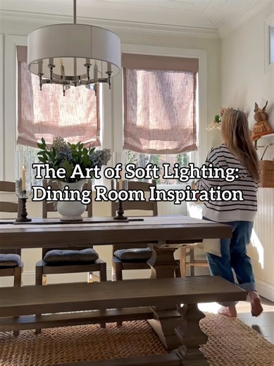 The Art of Soft Lighting: Dining Room Inspiration There’s something so poetic about the way the light filters through these Roman shades. It turns a simple breakfast into a scene straight out of a classic novel—warm, soft, and exactly what makes a house feel like a home. (📸: @Velveteenandgrace ) #romanshades #diningroominspo #countrysidehome #windowtreatments #interioraesthetics