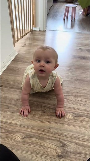 baby kayla’s daily crawl adventure around the house 🏠💖