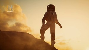 ¿Es posible que los astronautas de hoy estén repitiendo un antiguo patrón: explorar el universo con miras a una futura colonización? Y si es así, ¿qué ocurrirá con el planeta que dejamos atrás? 📺 Todo esto y más en tu pantalla de History #AlienígenasAncestrales | HISTORY