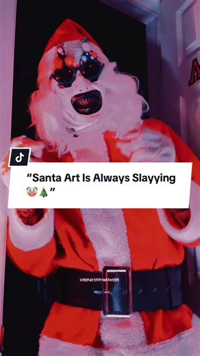 Santa Art: Creative Cosplay Inspiration