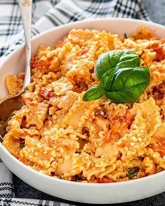 Baked Feta Pasta (Tik Tok Pasta)